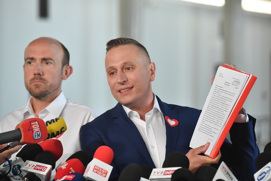 Senator Brejza poinformował o złożenSenator Krzysztof Brejza złożył oświadczenie o rezygnacji z immunitetu Fot. PAP/Piotr Nowak