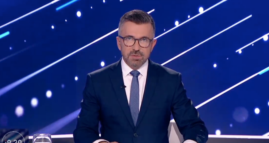 Zbigniew Łuczyński prowadzący "19:30". Fot. TVP