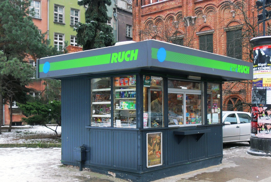 Kiosk Ruchu na gdańskim Targu Węglowym. fot. Wikimedia