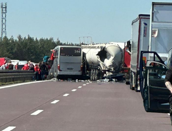 Wypadek polskiego autokaru w Niemczech. Na miejsce jadą polscy policjanci