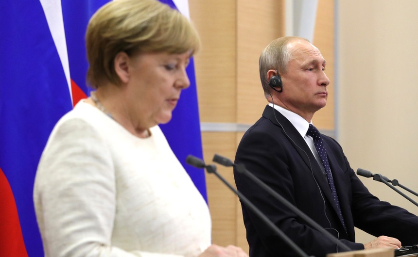 Była kanclerz Niemiec Angela Merkel i prezydent Rosji Władimir Putin. Źródło: commons.wikimedia.org