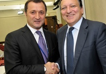 J. M. Barroso i V. Filat, premier Mołdawii, Bruksela, wrzesień 2010; autor: europeanpeoplesparty ; źródło: flickr.com