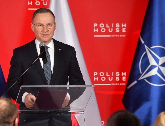 A.	Duda: „Ukrainie potrzebna jest broń”. Zgoda, ale ja za cholerę jednego nie rozumiem!