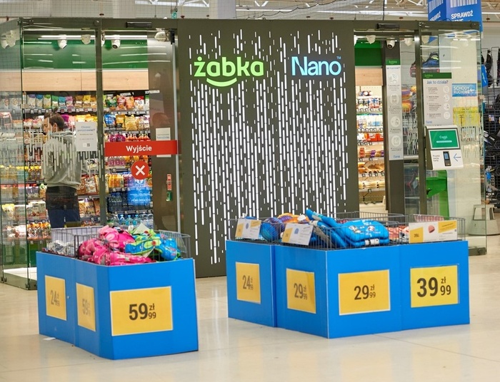 Szybkie zakupy bez kolejek. Pierwsza bezobsługowa Żabka Nano już otwarta!