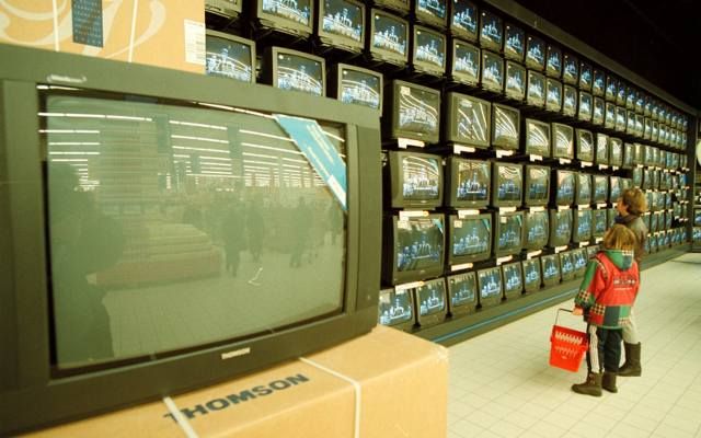 Popularne marki telewizorów w latach 90., które już nie istnieją. Od Otake do Daewoo