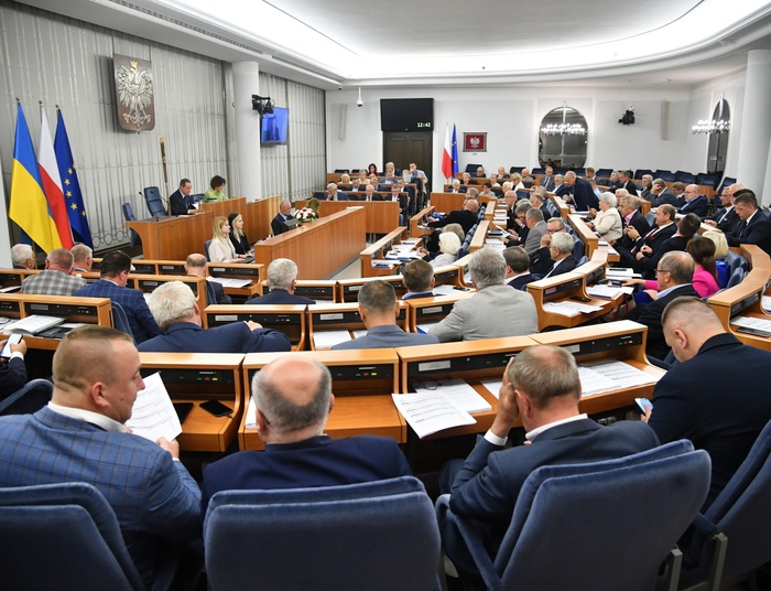 Referendum ws. relokacji migrantów. Senat podjął decyzję