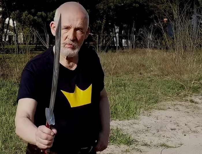 Korwin-Mikke jest gorliwszy od Ławrowa. Uważa, że nie zbombardowano szpitala w Mariupolu