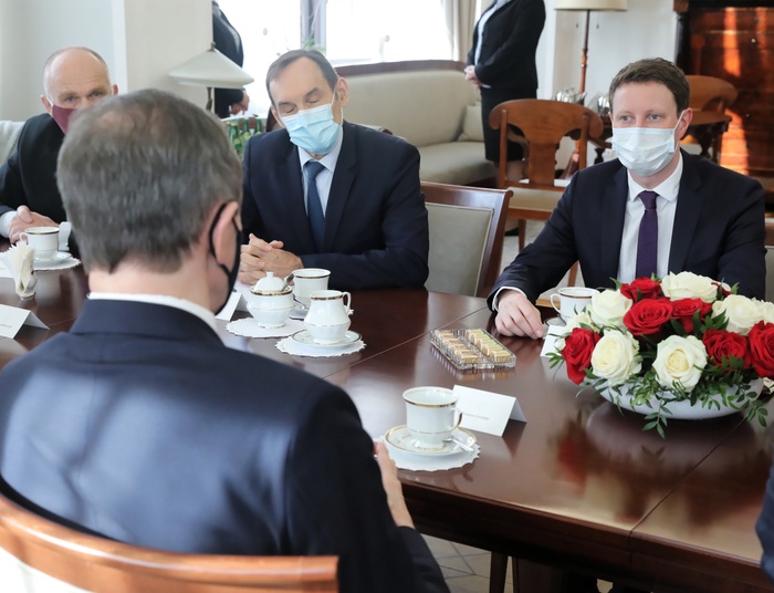 Francuski minister chciał zobaczyć "strefę wolną od LGBT" w Kraśniku