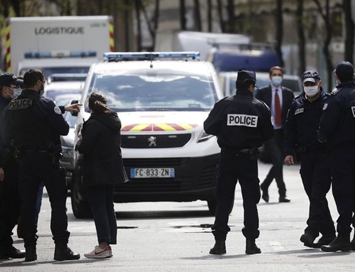 Strzelanina przed szpitalem w Paryżu. Jedna osoba nie żyje