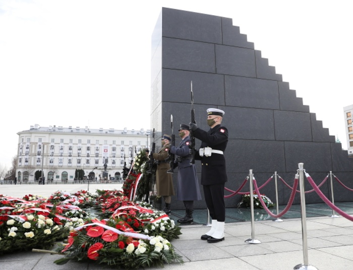 Film z raportu podkomisji smoleńskiej: Dwa wybuchy przyczyną katastrofy smoleńskiej