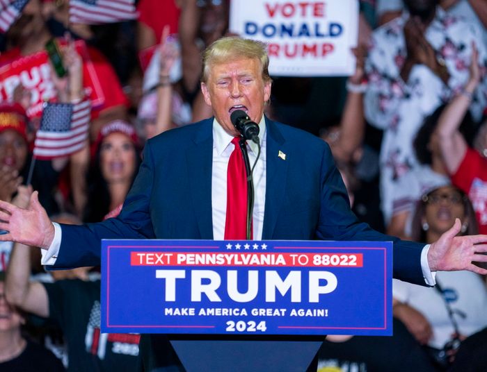 Trump straszy nową wojną światową. "Najgorszy prezydent w historii"