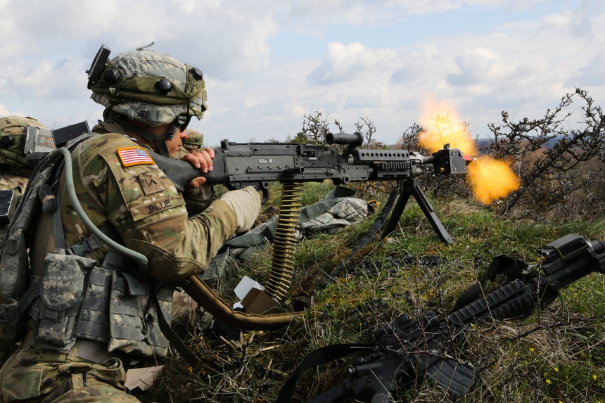 Pentagon analizuje około 1300 propozycji zgłoszonych przez 800 amerykańskich firm zbrojeniowych, które są gotowe wyprodukować różne rodzaje broni i sprzętu wojskowego dla Ukrainy. Źródło: flickr.com, CC BY 2.0