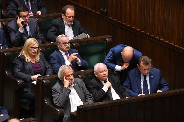 Prokurator odmówił wszczęcia śledztwa ws. z zawiadomienia austriackiego biznesmena Geralda Birgfellnera dotyczącego możliwości popełnienia przestępstwa przez Jarosława Kaczyńskiego.