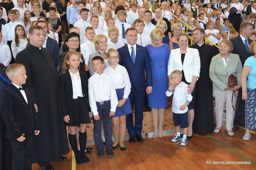 1 września 2015. Prezydent Duda z Małżonką na otwarciu roku szkolnego w Jastarni