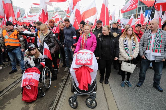 Marsz Niepodległości od lat przechodzi ulicami Warszawy. Fot. PAP