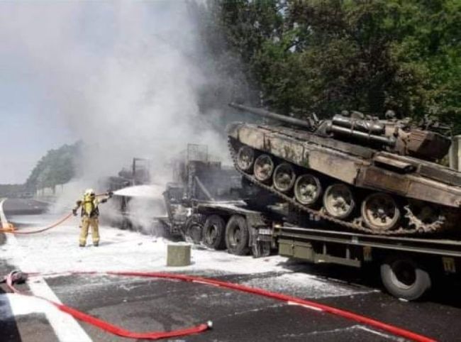 Pożar czołgów na A6, fot. portal wszczecinie.pl
