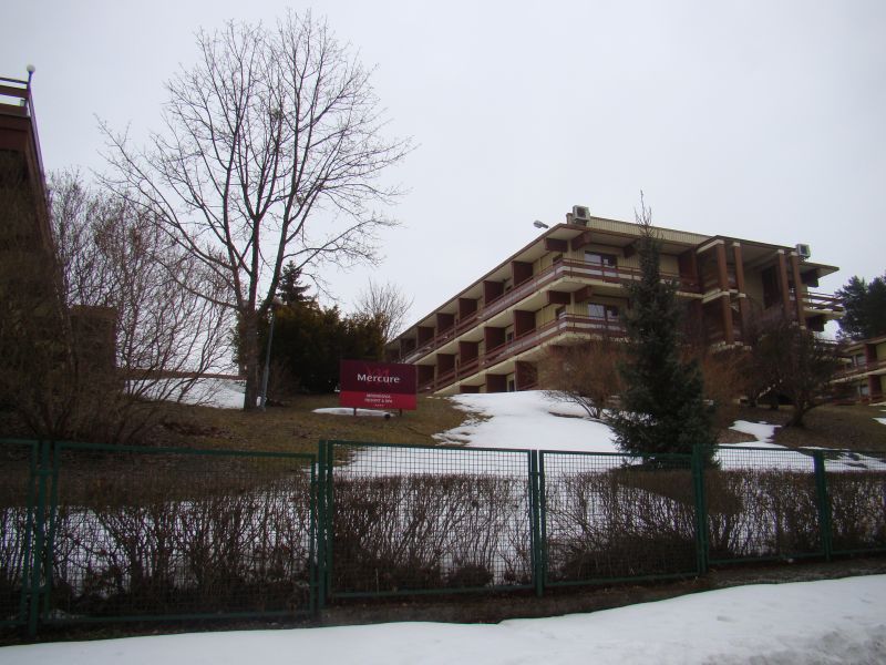 Hotel Mercure - widok od strony jeziora Czos.