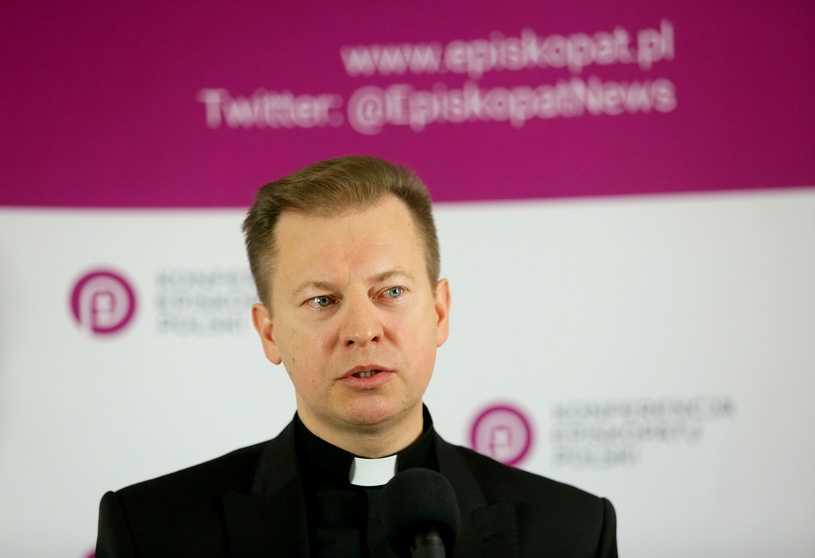 Rzecznik Konferencji Episkopatu Polski ks. Paweł Rytel-Andrianik /Piotr Molecki /East News