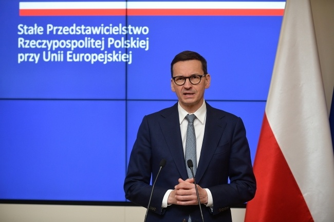 Premier Mateusz Morawiecki  podczas konferencji na szczycie Unii Europejskiej, fot. PAP/Marcin Obara