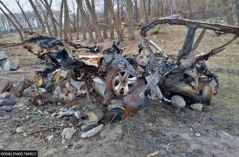 Spalone auto rodziny Kowalenko, fot. archiwum rodzinne/BBC