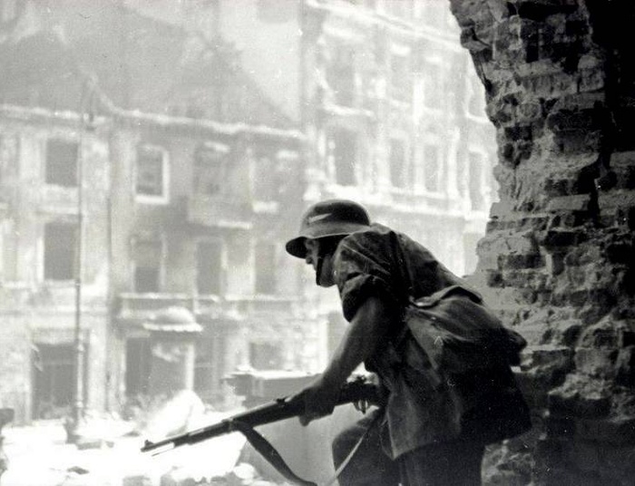 W niedzielę rocznica Powstania Warszawskiego. Prezydent weźmie udział w obchodach