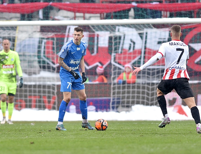 Piątek w PKO Ekstraklasie. Ruch walczy o przełamanie, Pogoń o powrót do czołówki