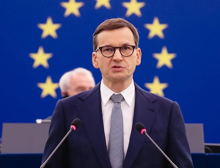 Premier Morawiecki czyli komu bije dzwon