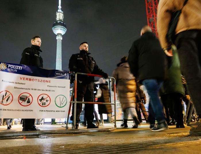 Koktajle Mołotowa i ataki na policjantów. Tak wyglądał sylwester w Berlinie
