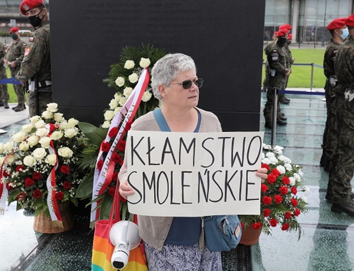 "Babcia Kasia" z wyrokiem za kopanie i obrażanie policjantów