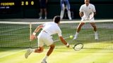 Novak Djokovic pokonał rozstawionego z „dwójką” Szwajcara Rogera Federera w finale Wimbledonu. Fot. PAP/EPA/ANDY RAIN