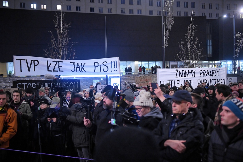 Protest "Stop propagandzie nienawiści". Fot. PAP/Radek Pietruszka