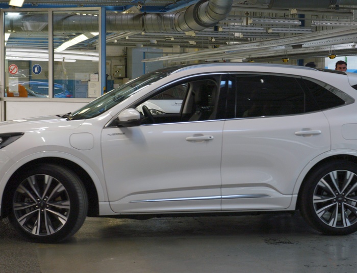 Sztuczna inteligencja idzie o krok dalej. Pomaga w produkcji aut