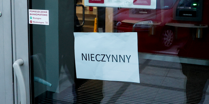 Duży bank niebawem zniknie z polskiego rynku. Klienci postawieni przed faktem dokonanym
