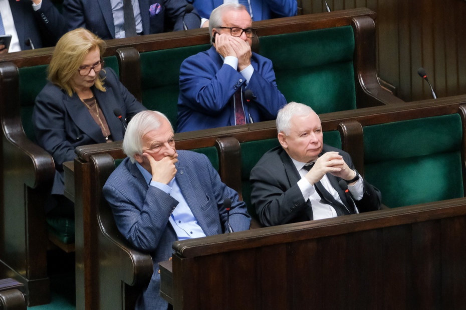 Kaczyński miał powiedzieć Sasinowi, że to nie Morawiecki a Tusk jest wrogiem. Źródło: PAP/Mateusz Marek