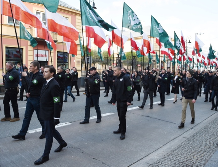 Rocznicowy marsz ONR w Warszawie. Kontrdemonstranci: Polska wolna od faszyzmu