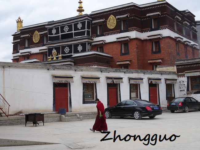 W klasztorze w Xiahe w prowincji Gansu (zdjęcie własne)