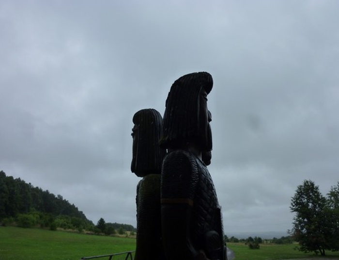 Rycerze z Wyspy Wielkanocnej, czyli Słowiańscy Moai z...