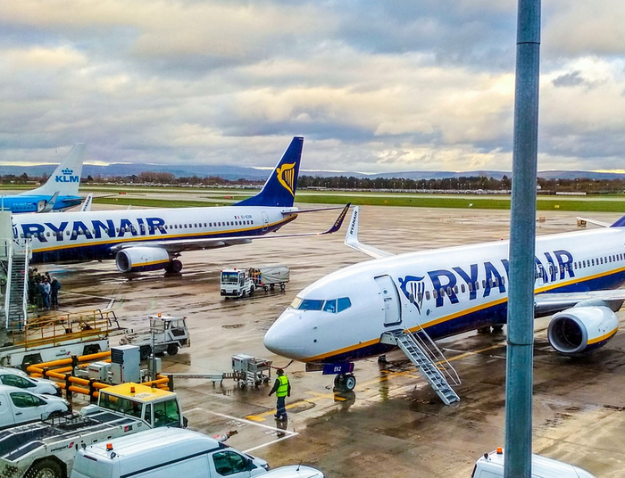 Dantejskie sceny w samolocie Ryanair. Awantura i bunt pasażerów przeciwko załodze