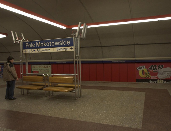 Warszawa: ewakuacja pasażerów metra. Co się stało?