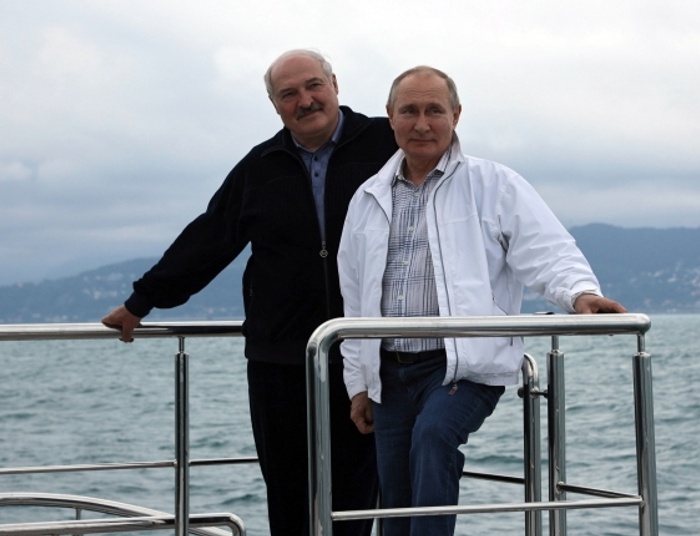 Putin i Łukaszenka spotkali się na jachcie. Cena za poparcie Kremla może być wysoka