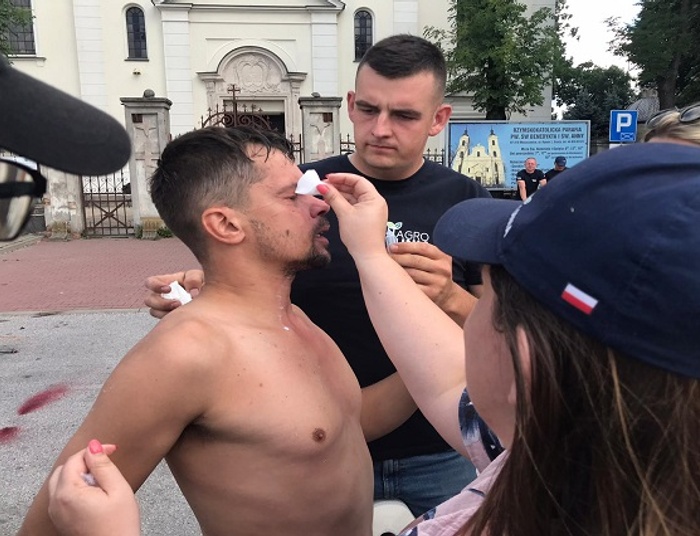 Protest AgroUnii. Rolnicy blokują drogi. Policja użyła gazu