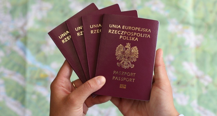 Nowe paszporty na Święto Niepodległości, fot. mswia.pl