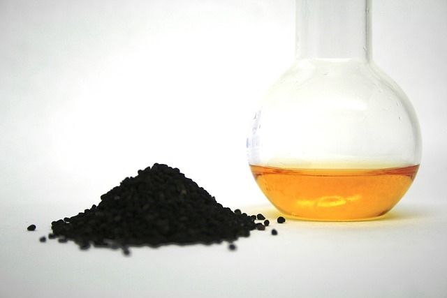Olej z czarnuszki to bogactwo cennych składników.