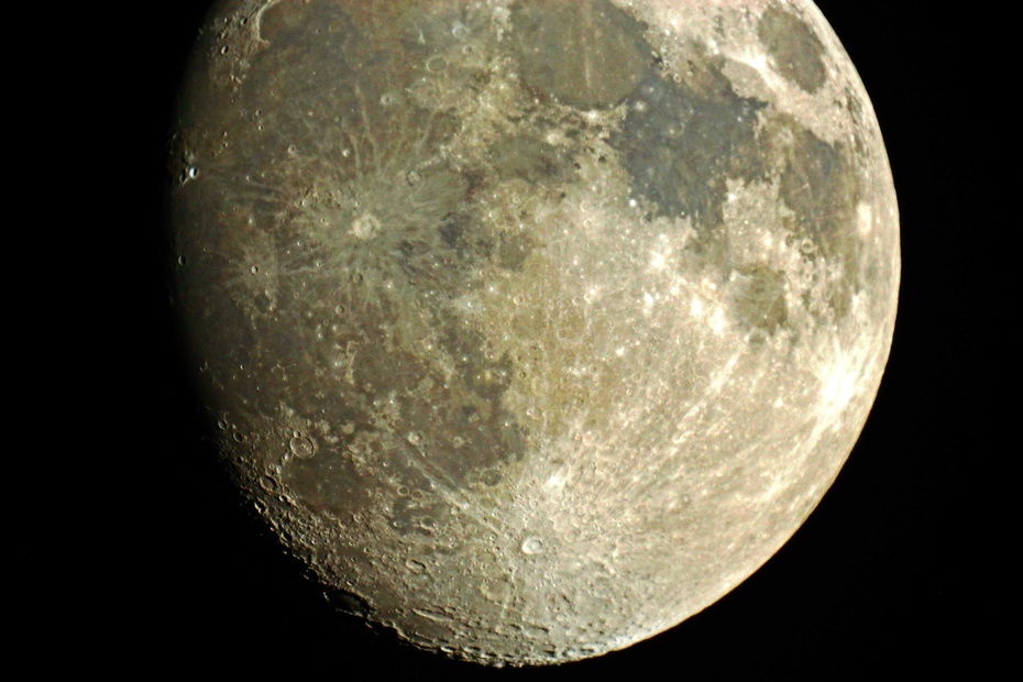 Księżyc widziany z tarasu Alpejskiego - 16.02.2019. Zdjęcie: Alpejski