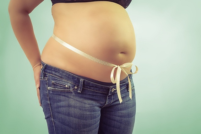 Kobiety, które jedzą dużo fast foodów i mało owoców, mają problemy z szybkim zajściem w ciążę, fot. Pixabay