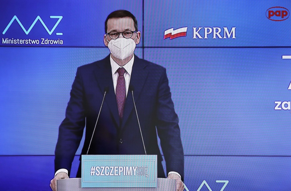 Premier Mateusz Morawiecki zapowiedział kolejne obostrzenia i zaapelował o "narodową solidarność". Fot. PAP/Paweł Supernak