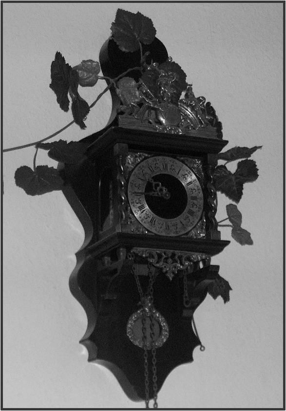 Skradziony zegar.  Foto - archiwum naszej kamienicy.