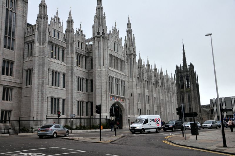 Marischal College. Kiedyś  University of Aberdeen, obecnie mieści biura Aberdeen Council / 1906 /