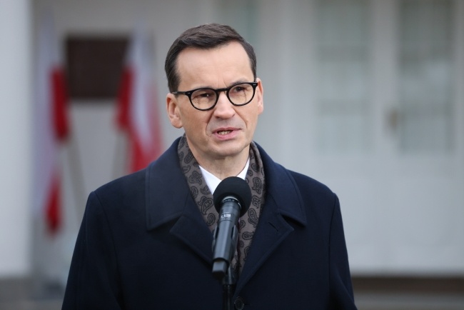 Dzięki działaniom rządu Polska ma jedną z najmniejszych cen gazu w Europie - przekonuje premier. Fot. PAP/Leszek Szymański