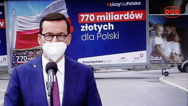 Premier Mateusz Morawiecki po spotkaniu z Lewicą. Fot. PAP/Rafał Guz